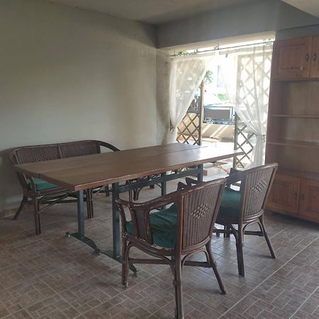 3 Steps Apartment Alexandroupoli Bagian luar foto