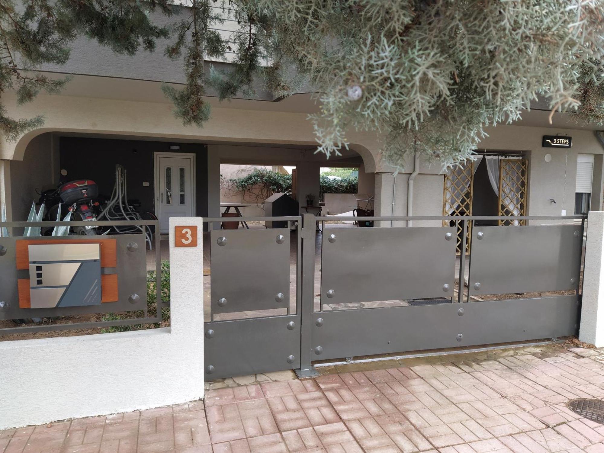 3 Steps Apartment Alexandroupoli Bagian luar foto